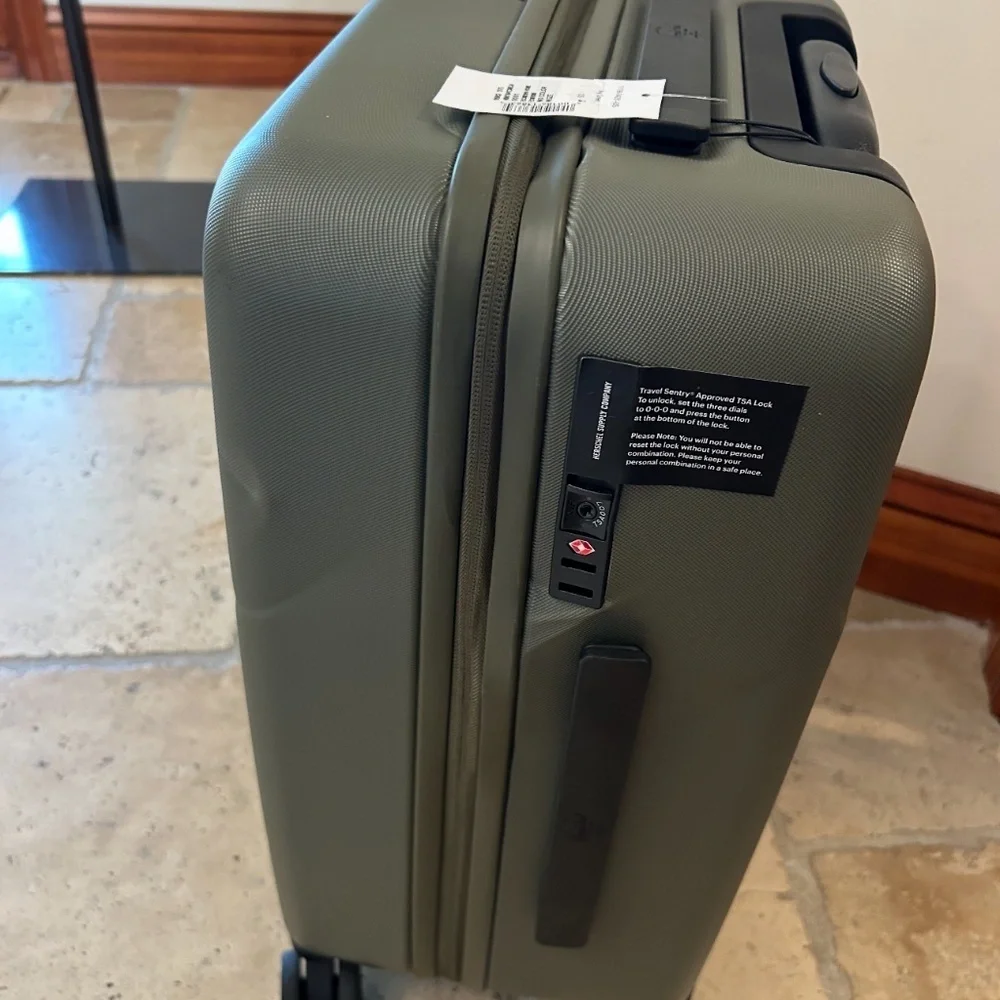 Herschel heritage hardshell, large carry-on suitcase